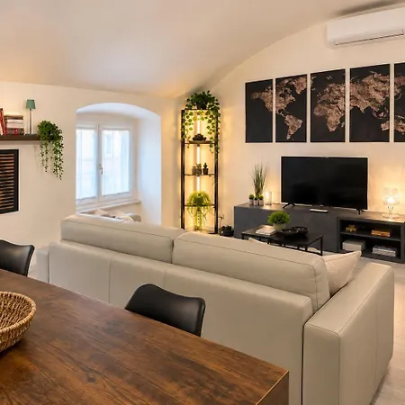 Hébergement de vacances Pola Boutique - *